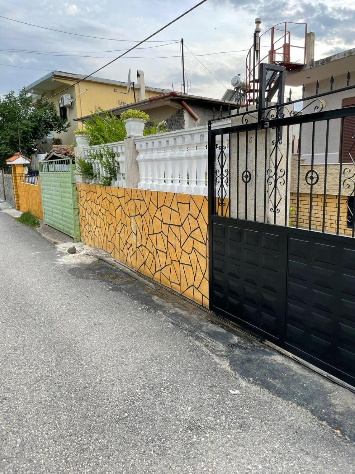 Anel'S Guesthouse Berat Exterior foto
