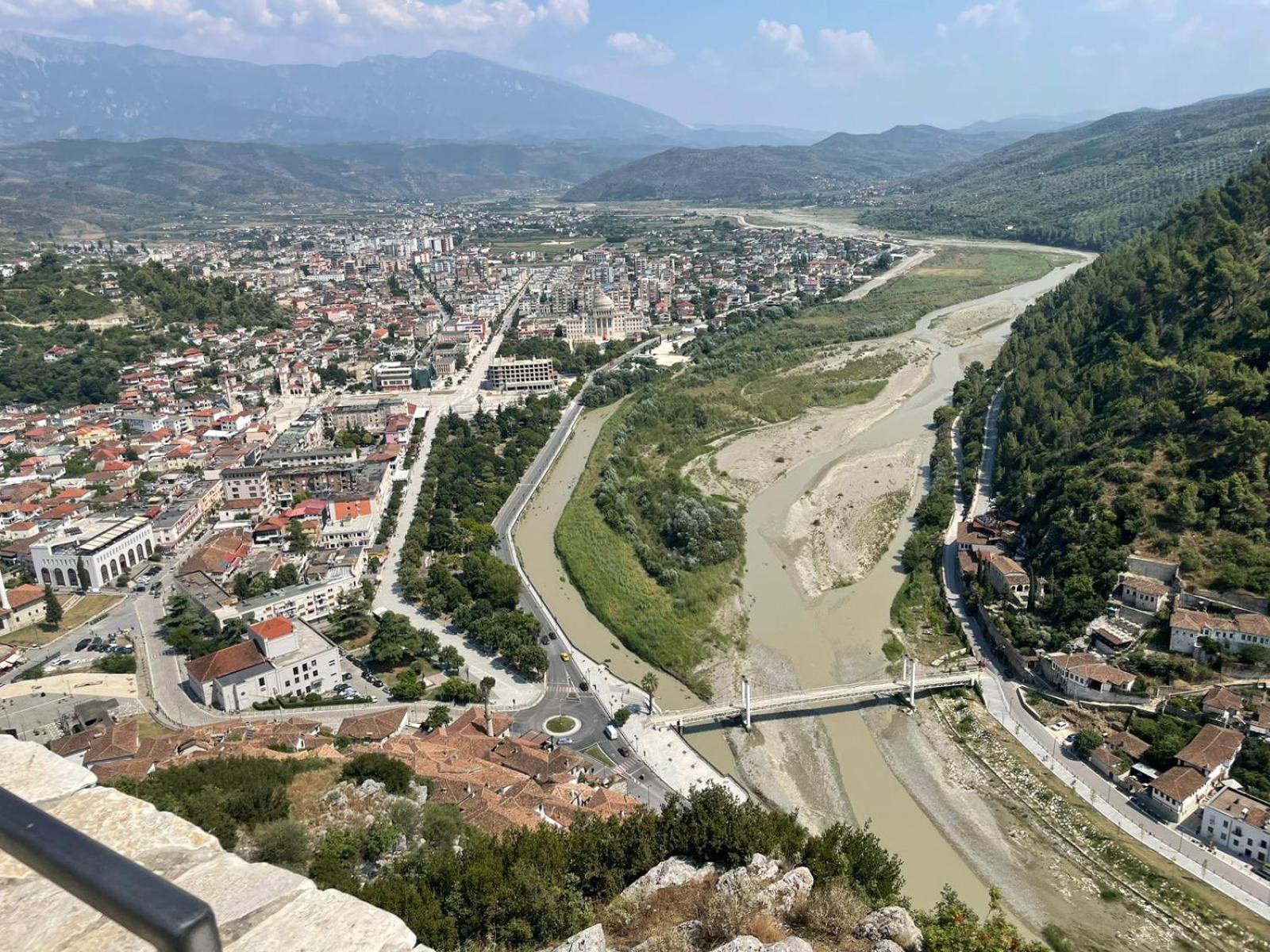 Anel'S Guesthouse Berat Exterior foto