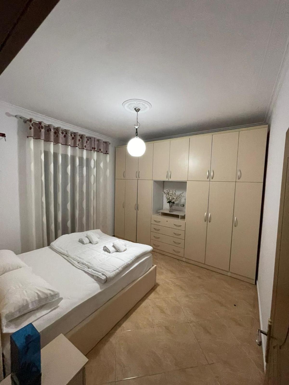 Anel'S Guesthouse Berat Exterior foto