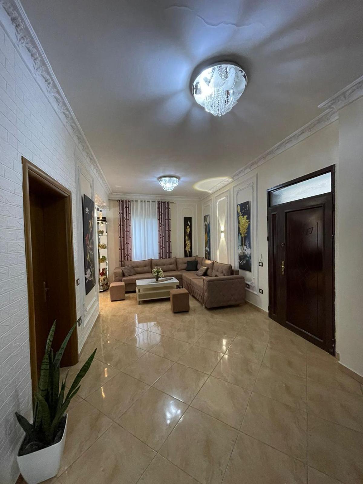 Anel'S Guesthouse Berat Exterior foto