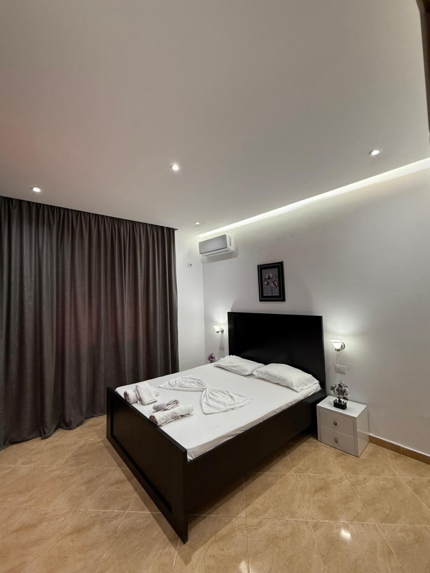 Anel'S Guesthouse Berat Exterior foto