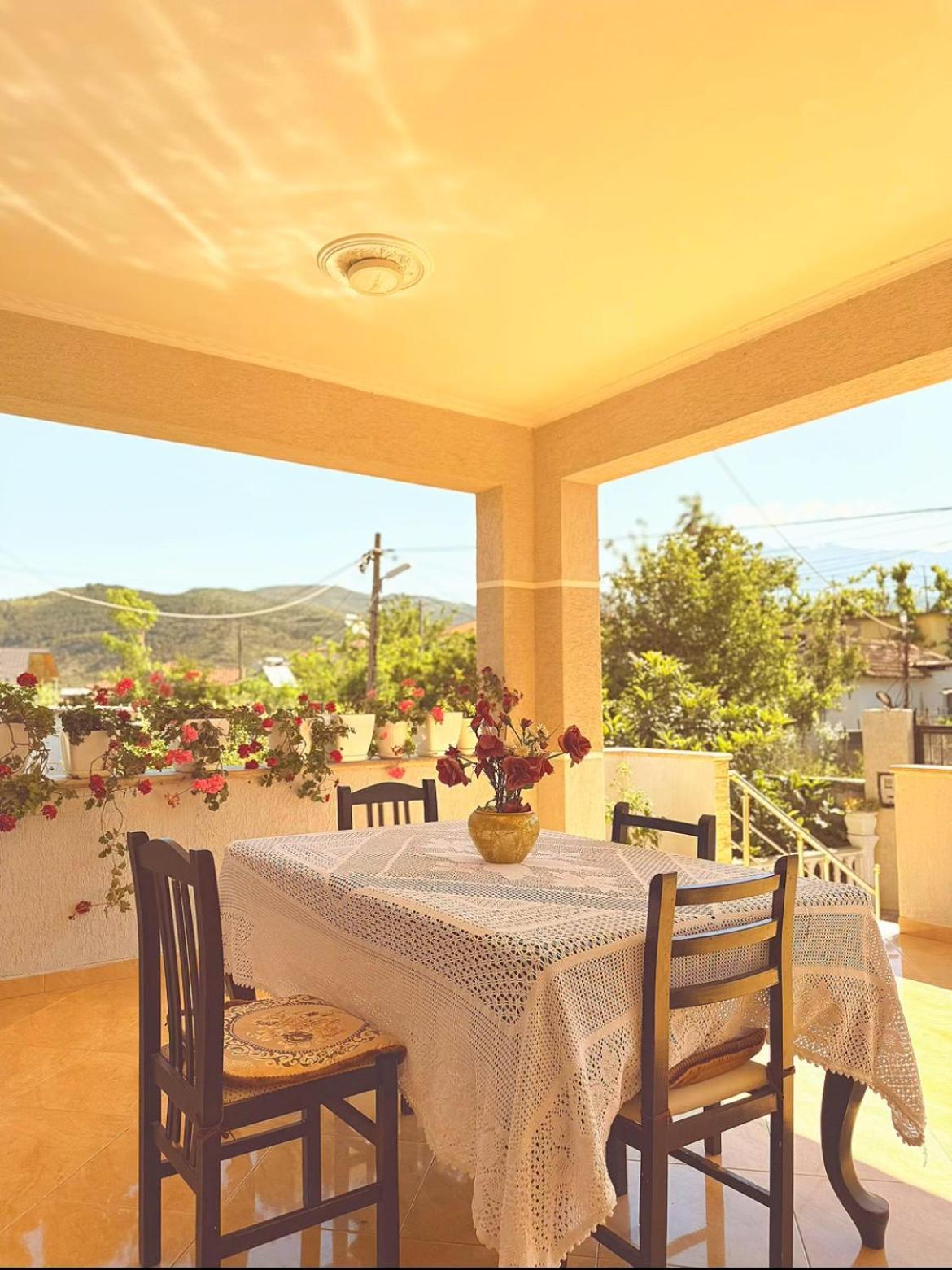 Anel'S Guesthouse Berat Exterior foto