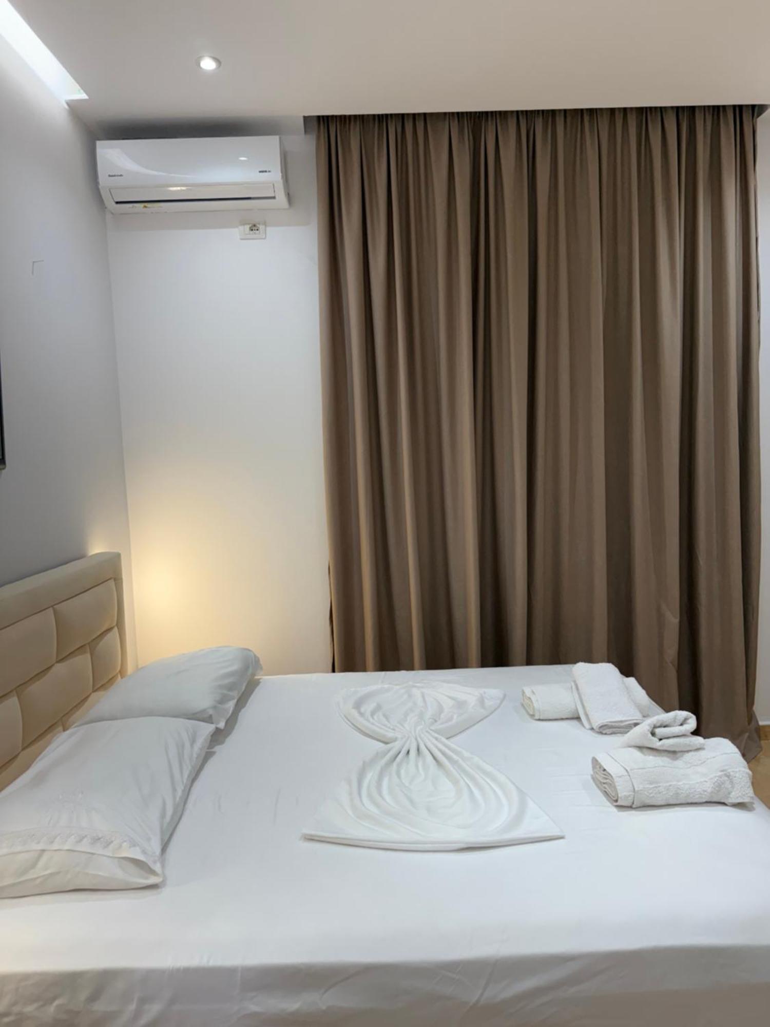 Anel'S Guesthouse Berat Exterior foto